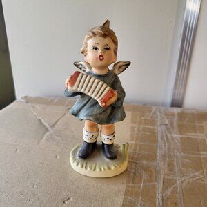 Vintage Napcowear Girl Playing Accordion Figurine Japan C-8750 GUC "BIN F"